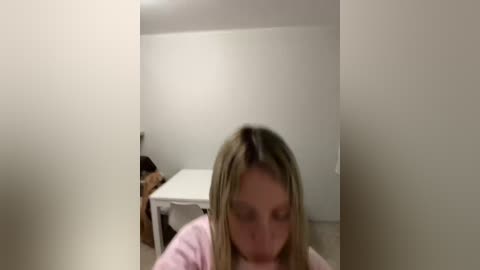 nessieany Cam Show from 2025-09-24 21:12