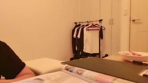 undo_busoku69 Cam Show from 2025-09-25 07:01