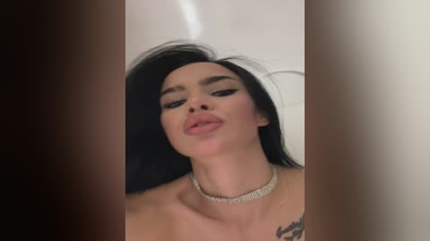 evadesire Cam Show from 2025-10-17 17:37