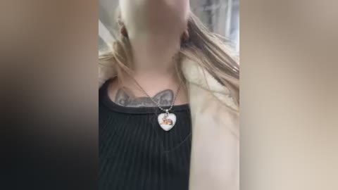 sunny___bunny Cam Show from 2025-09-30 10:29