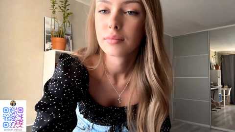 heart_petal Cam Show from 2025-10-17 14:01