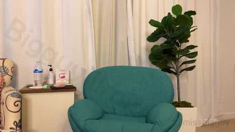 bigguylilmiss Cam Show from 2025-10-22 00:28