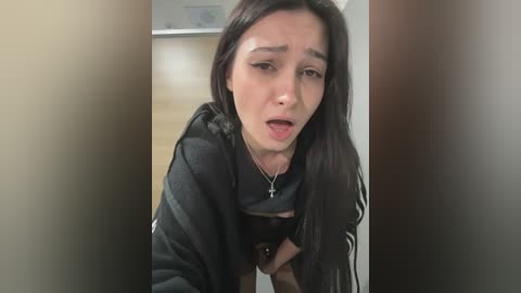 lunalovelee Cam Show from 2025-10-14 16:52