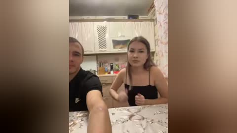 aliceanddan Cam Show from 2025-09-22 11:24
