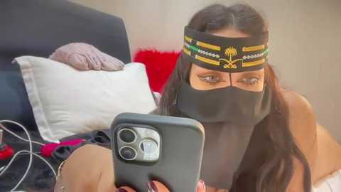 jyjyelamira Cam Show from 2025-10-18 00:38