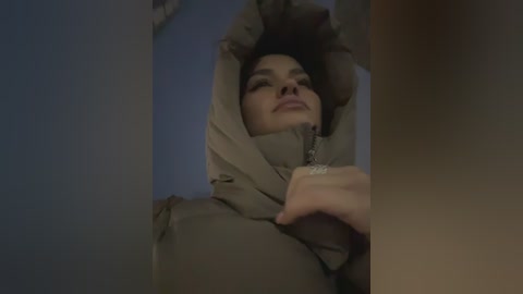 angelinateller Cam Show from 2025-12-02 01:39