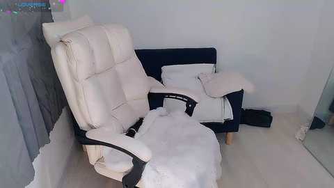 ruby_p Cam Show from 2025-12-05 14:40