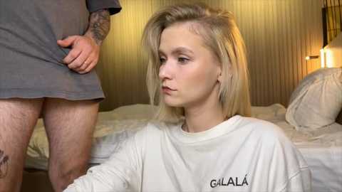 adelovenick Cam Show from 2025-11-14 13:06