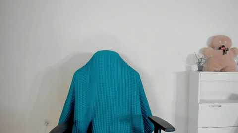 crystalnut Cam Show from 2025-12-11 10:27