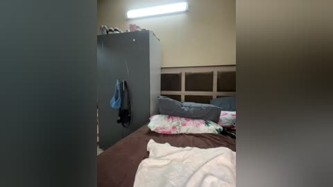 houseforsex Cam Show from 2025-11-06 00:51