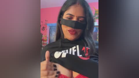 v_hot_sweti Cam Show from 2025-11-12 17:50