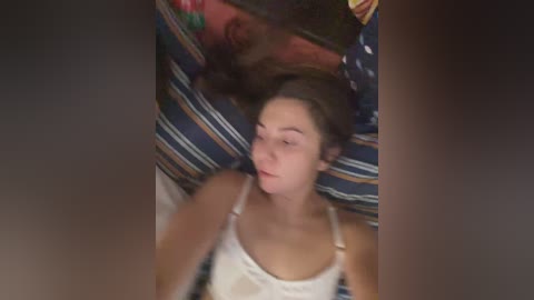 helgaleo Cam Show from 2025-12-03 06:46