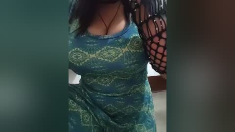 husa_malikaa Cam Show from 2025-12-07 21:48