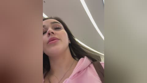 sasha_orlova Cam Show from 2025-11-25 11:29