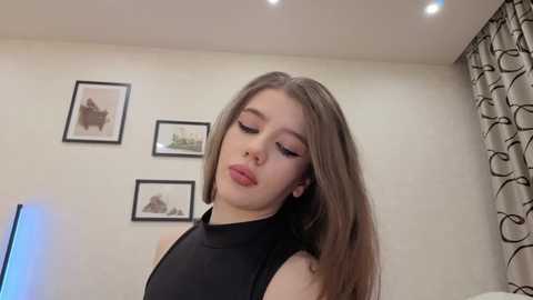 dolly_ll Cam Show from 2025-12-10 13:33