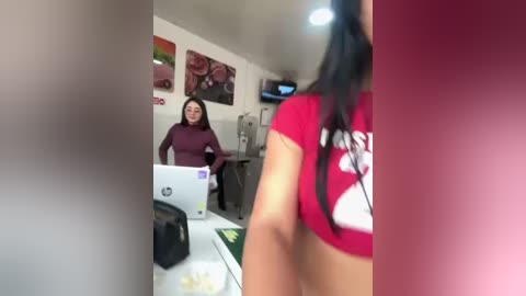 nahomy_cute1 Cam Show from 2025-11-08 15:28