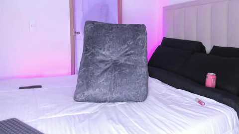 valeria_lewiis Cam Show from 2025-11-06 02:08