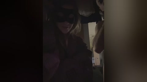 gayechka_boltik Cam Show from 2025-11-05 22:19