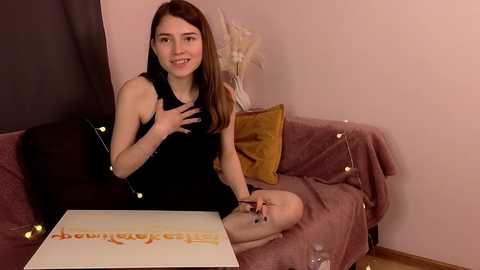 pamilarakestraw Cam Show from 2025-11-06 03:21