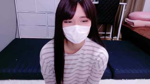 noa_chan_o0 Cam Show from 2025-12-03 16:38